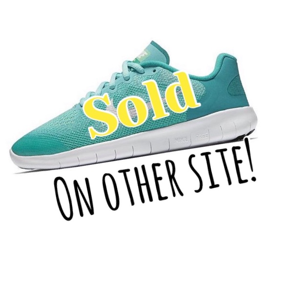 Nike Other - Girls Nike Free Running Shoes